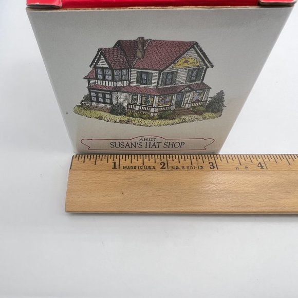 Liberty Falls SUSAN'S HAT SHOP AH127 Americana Collection Holiday Village 1997 - Picture 9 of 9